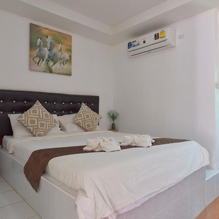 Chomduen Phu Kao Resort Non Sang Quarto foto