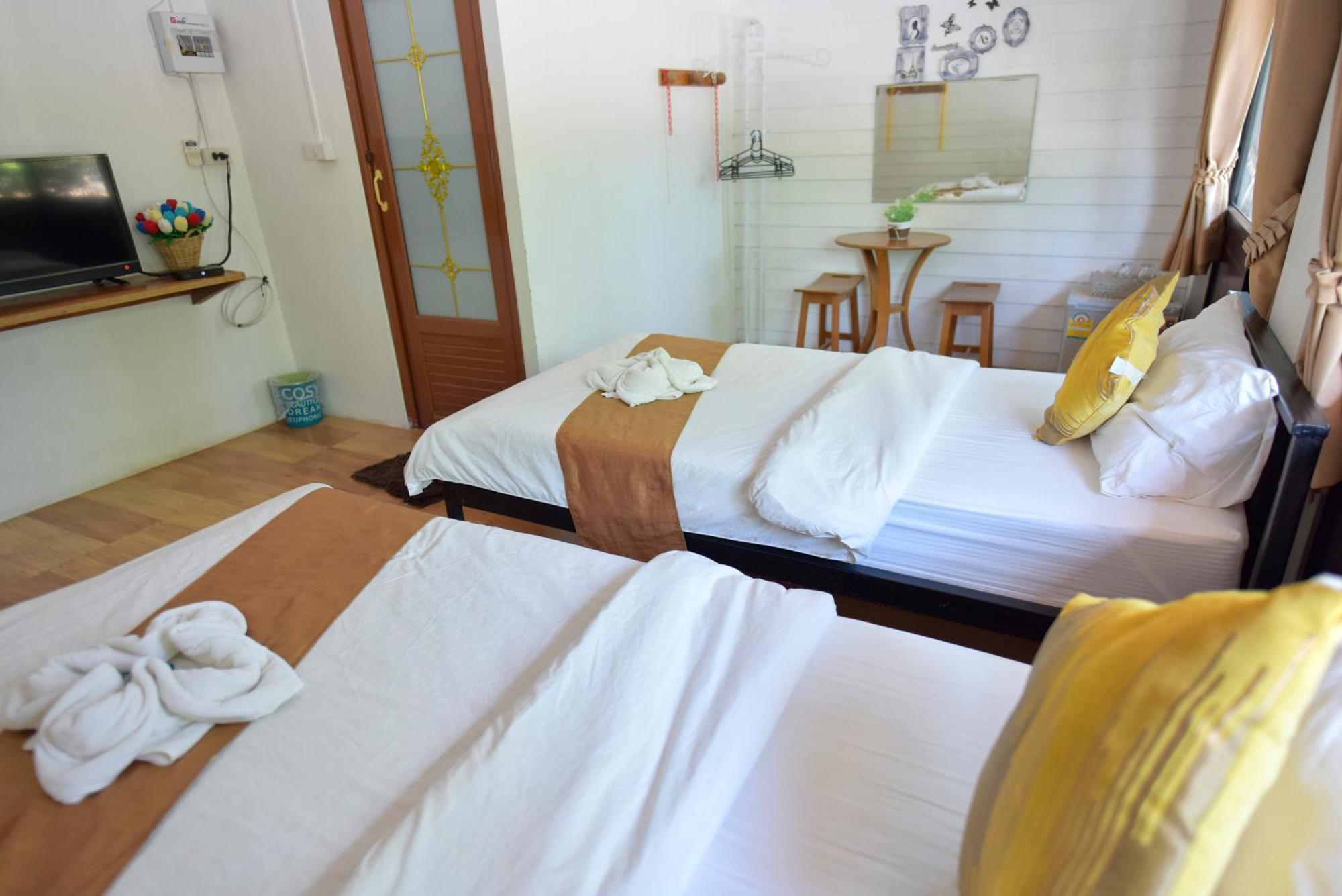 Chomduen Phu Kao Resort Non Sang Quarto foto